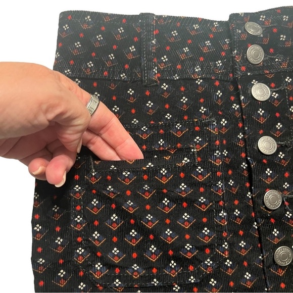 🌺WE THE FREE Joanie Corduroy Mini Skirt in Black w/ White/Red designs Size 25🌺 - Picture 4 of 6
